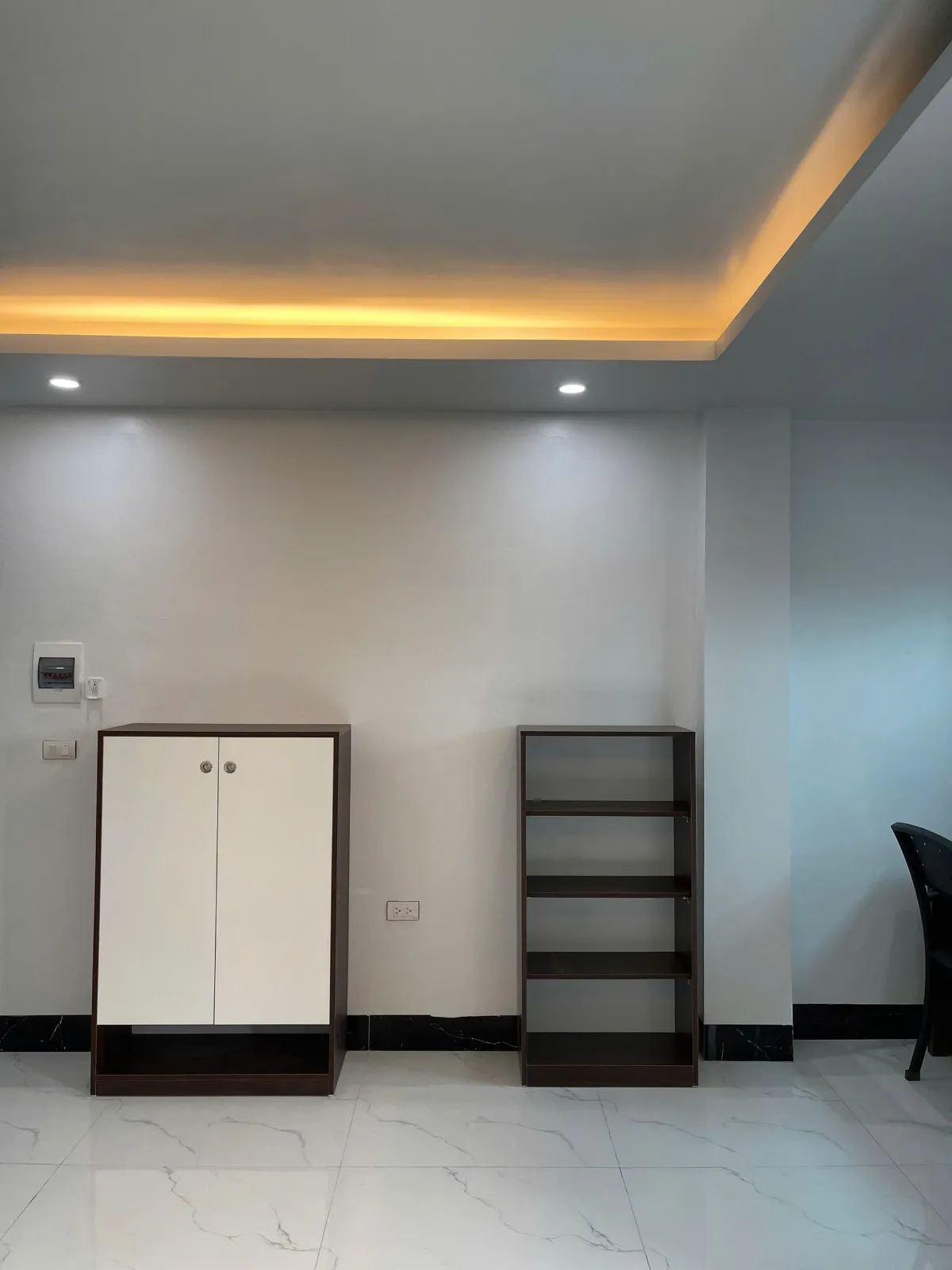 listing card gallery